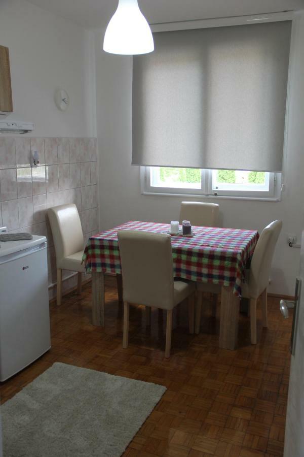 Apartman Kej 피로트 외부 사진
