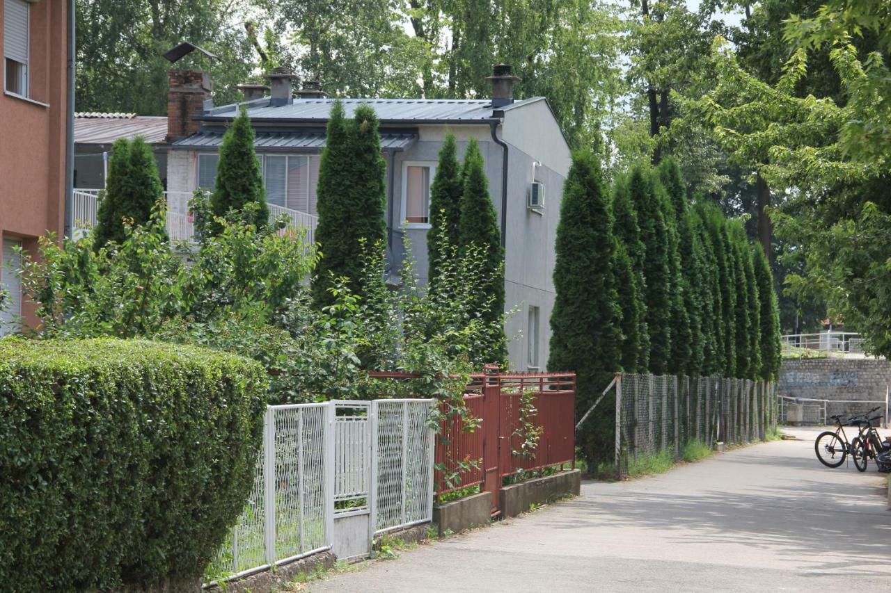 Apartman Kej 피로트 외부 사진