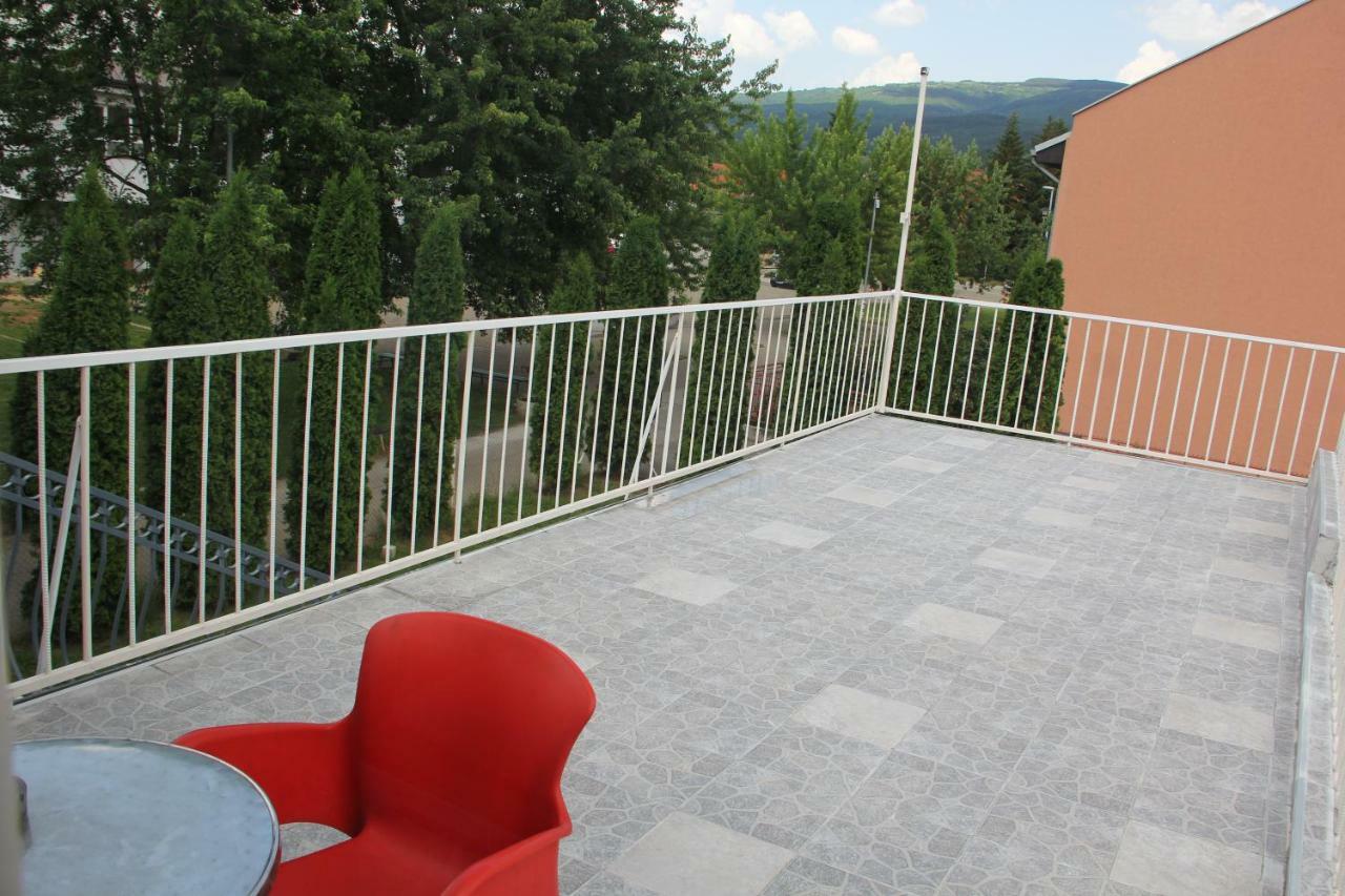 Apartman Kej 피로트 외부 사진