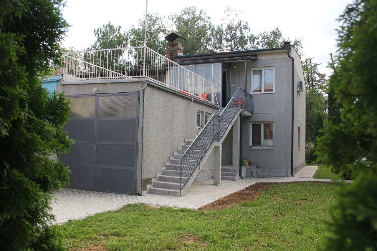 Apartman Kej 피로트 외부 사진
